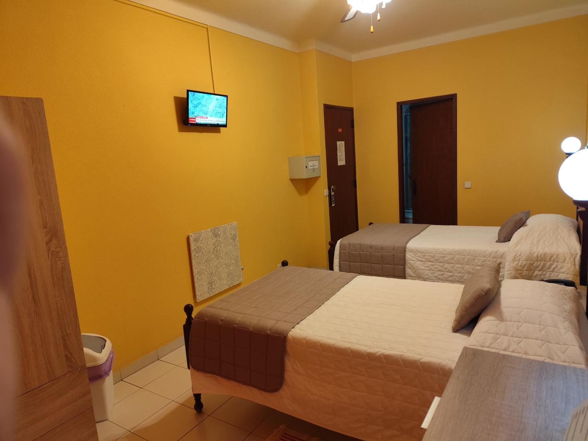 Apartamentos Turisticos Praia Grande Ferragudo  Bagian luar foto