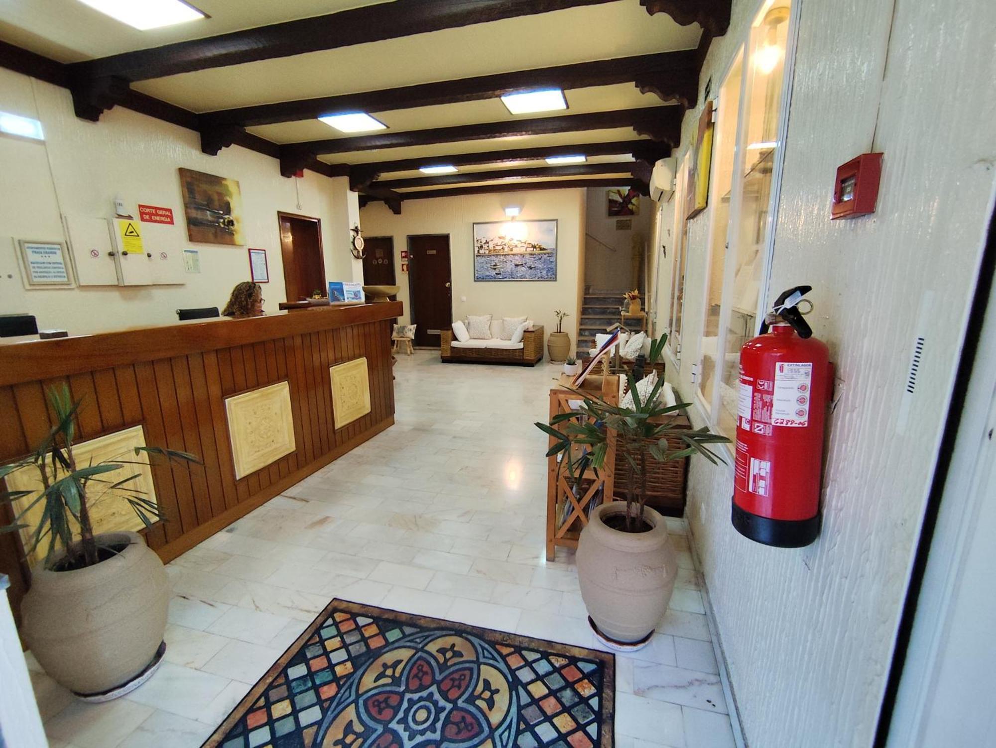 Apartamentos Turisticos Praia Grande Ferragudo  Bagian luar foto