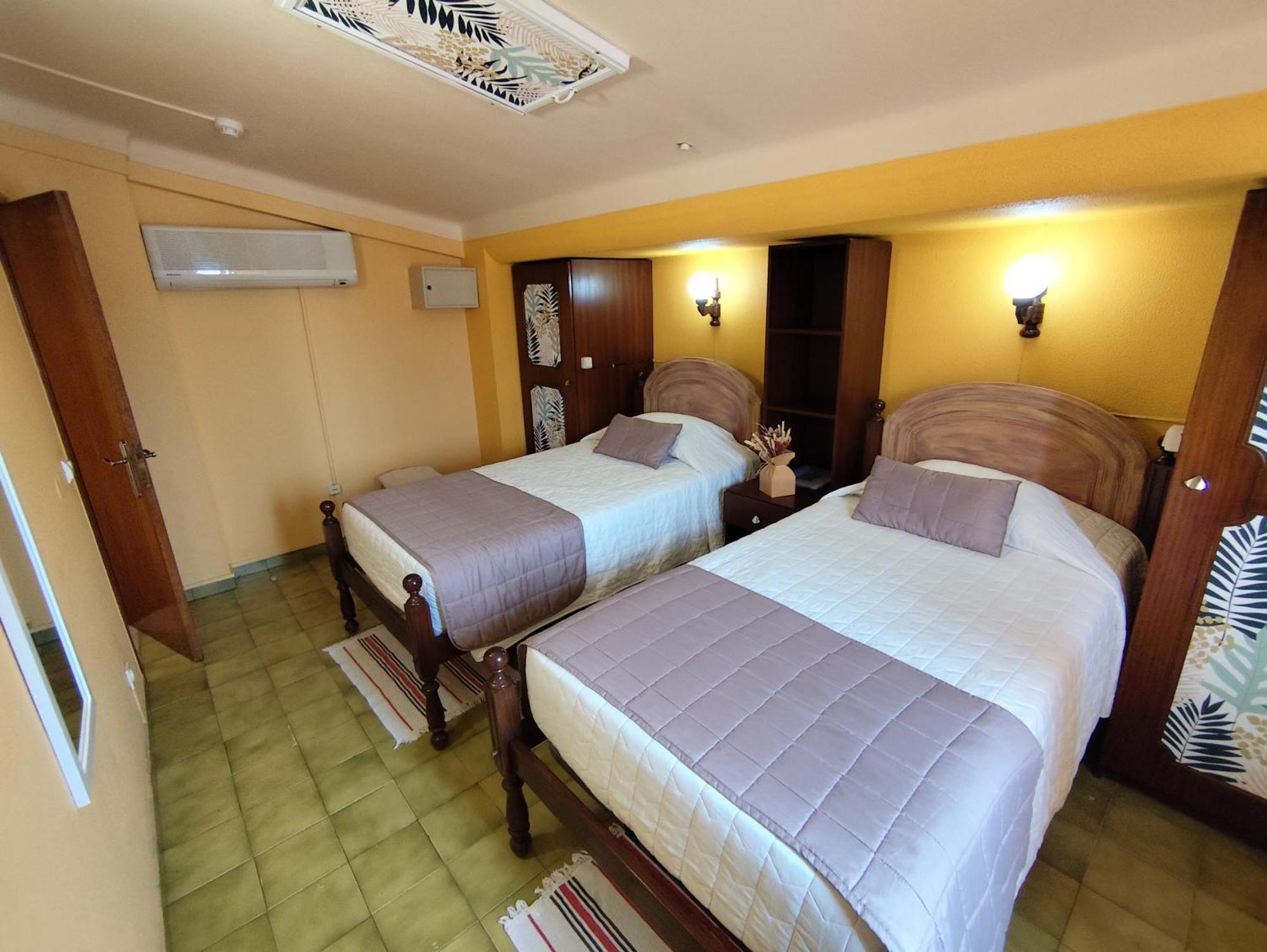 Apartamentos Turisticos Praia Grande Ferragudo  Bagian luar foto