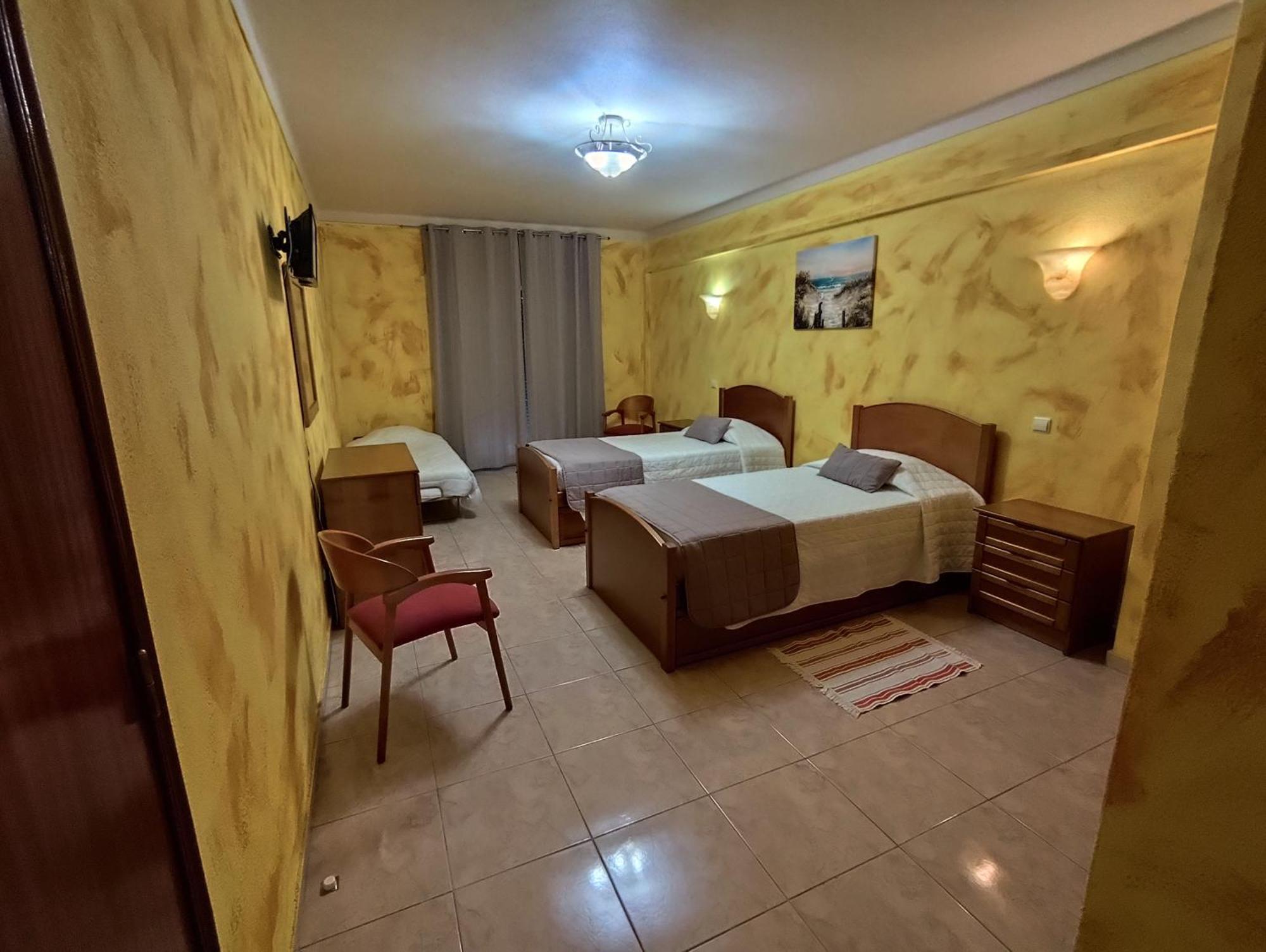 Apartamentos Turisticos Praia Grande Ferragudo  Bagian luar foto