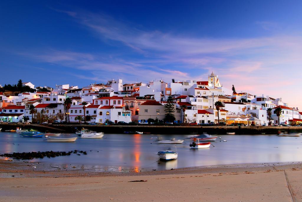 Apartamentos Turisticos Praia Grande Ferragudo  Bagian luar foto